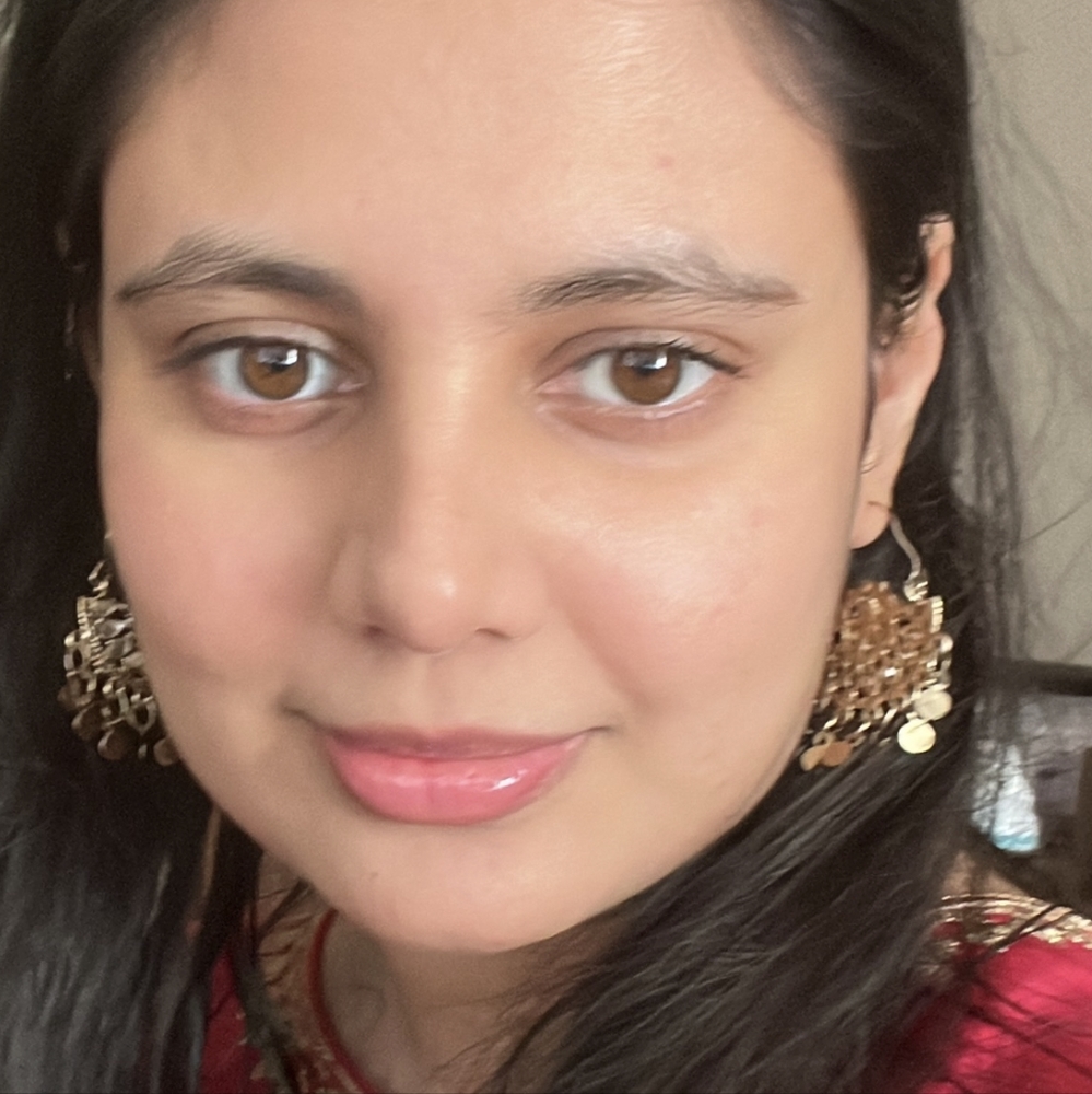 Meet your Posher, Amna